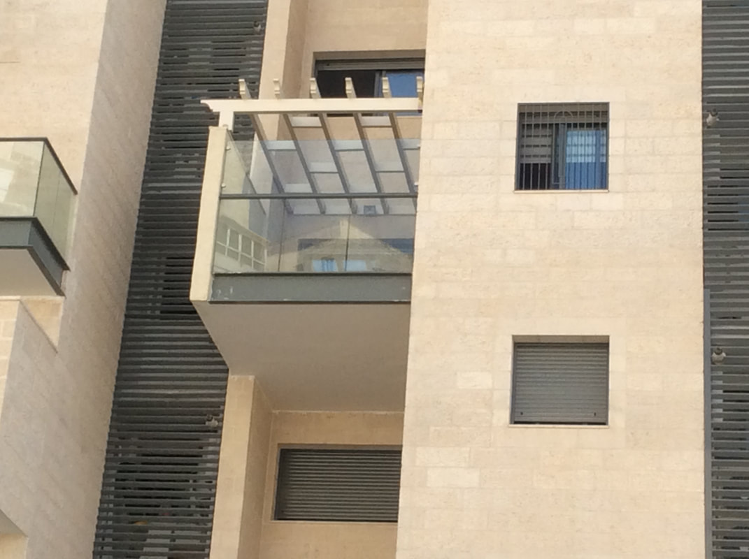 Pergola on balcony in Har Nof, Jerusalem